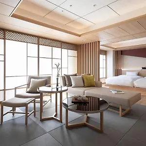 4* Hotel Cross